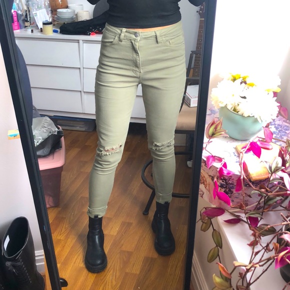 Fashion Nova Pants - Army Green Skinnies